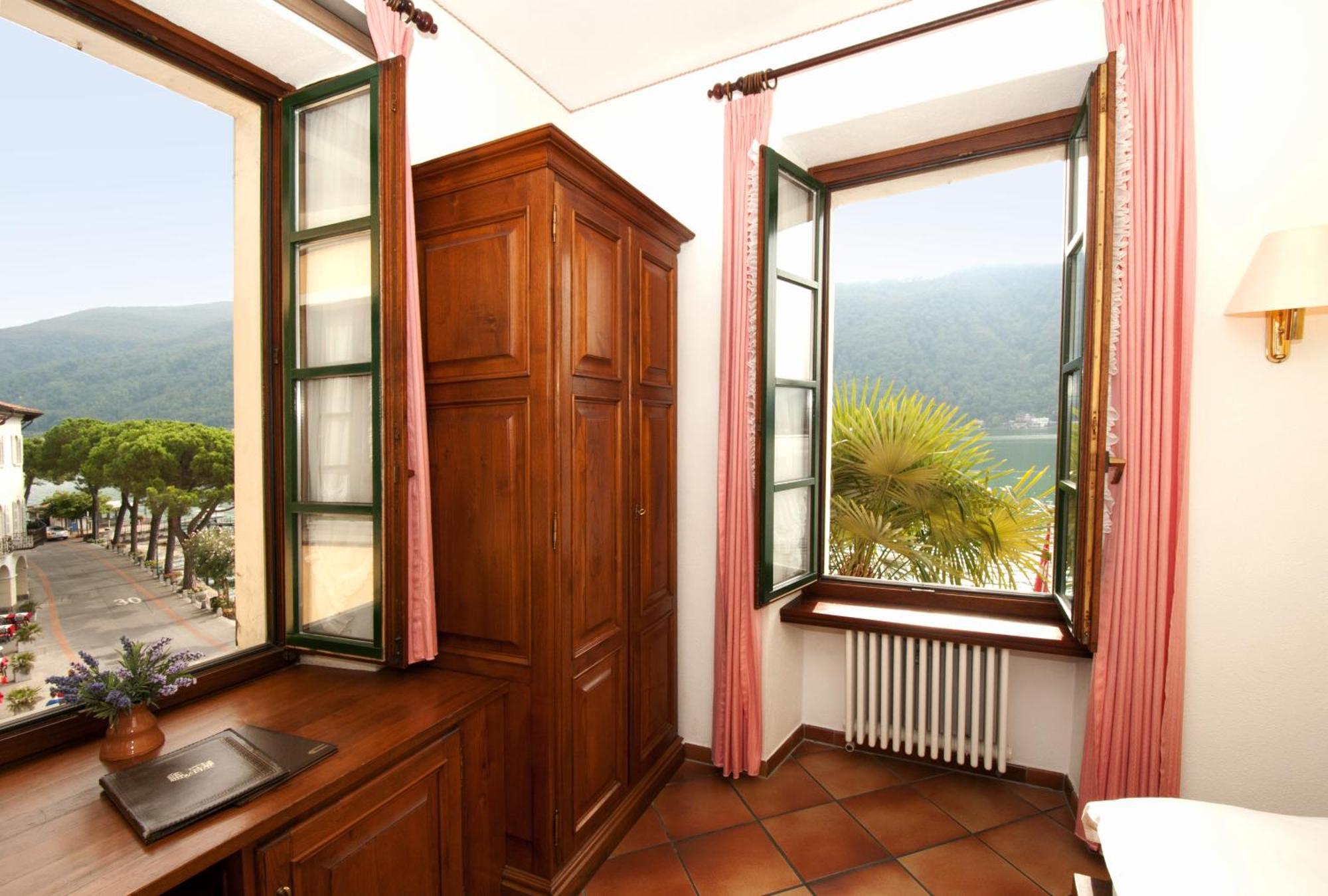 Albergo Ristorante Della Posta Morcote Eksteriør billede
