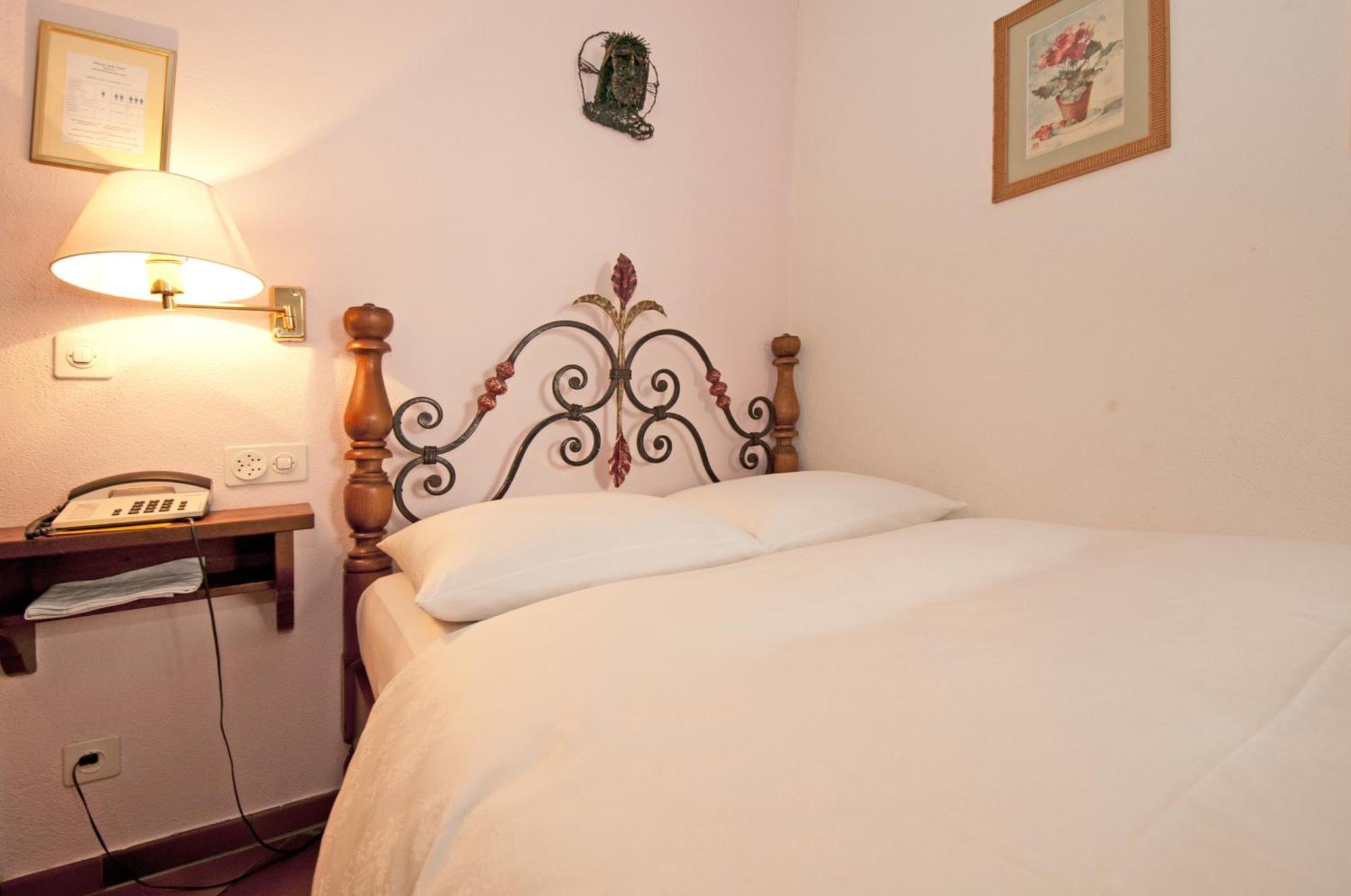 Albergo Ristorante Della Posta Morcote Eksteriør billede